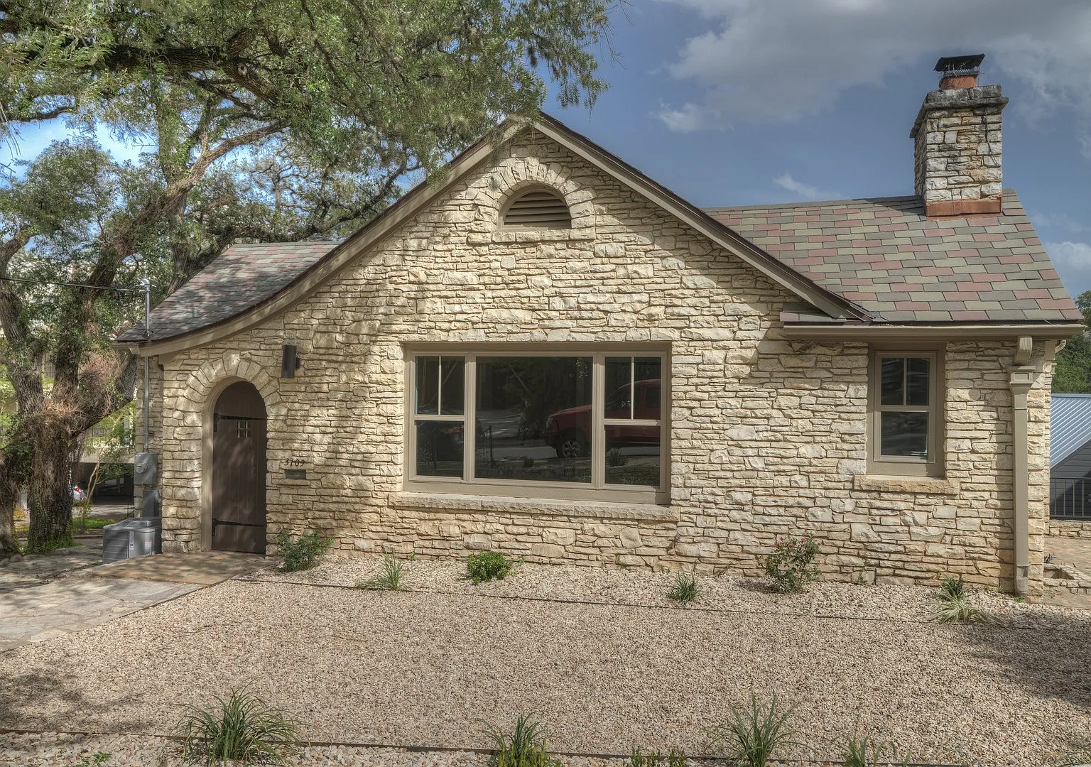 Ut Pre-Lease: 2018 Remodeled 6 Bed/4 Bath North Campus Home, Luxury Finishes, Walk To Ut — Photo 2