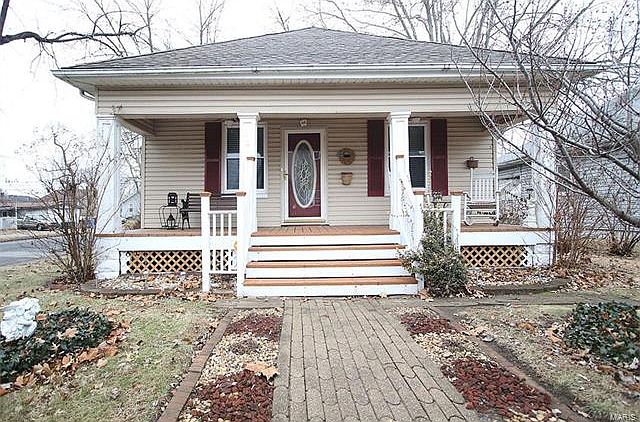 1st image of 401 Bowman Ave
