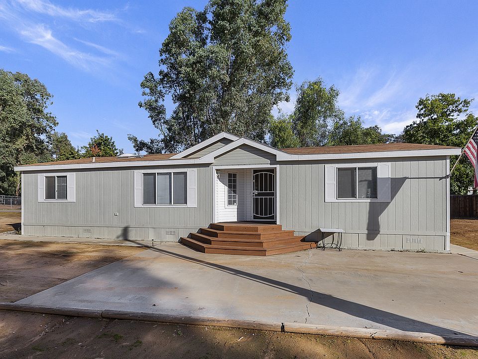 1st image of 28562 Red Gum Dr