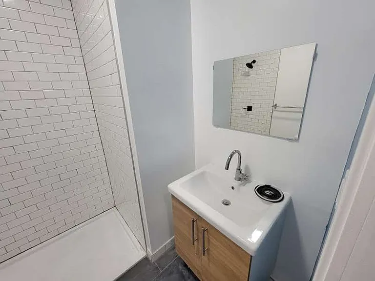 317 Douglas St #8 — Photo 6
