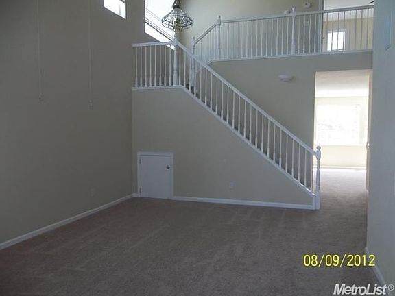 5th image of 1490 Trellis St