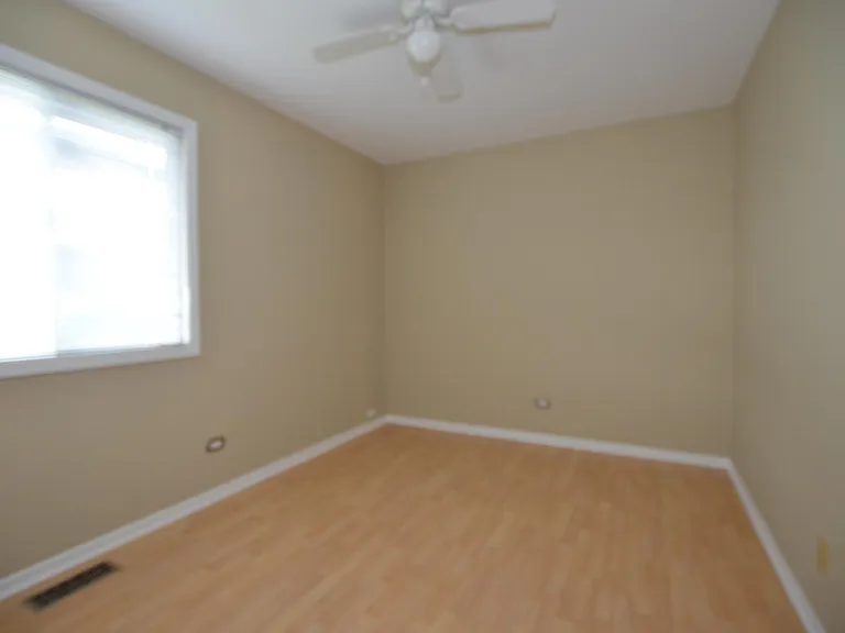 387 Amy Ct — Photo 14