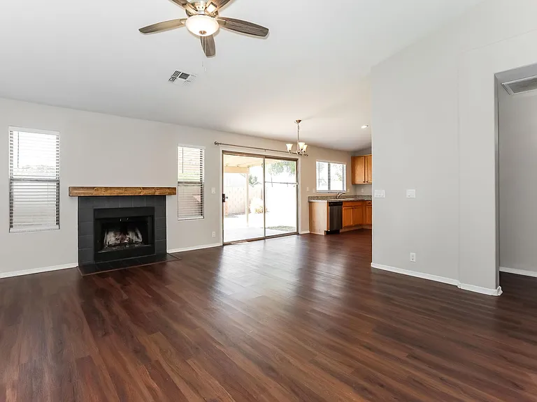 7333 E Monte Ave — Photo 2