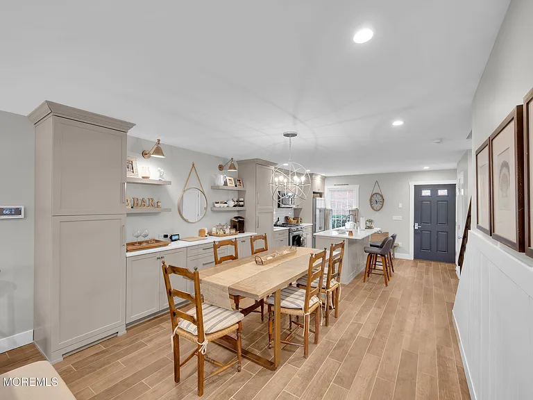 51 Wyckham Rd — Photo 10