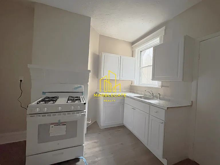 79 Jackson St #33 — Photo 1