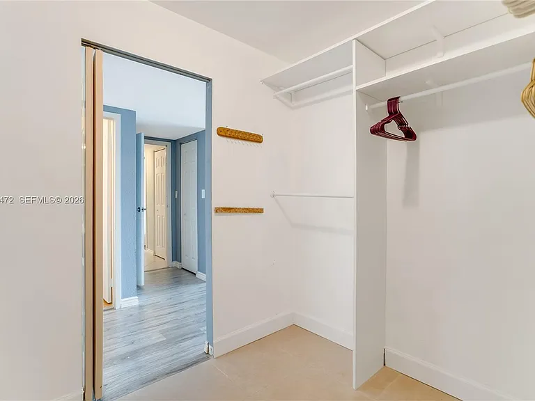 1000 Parkview Dr #614 — Photo 21