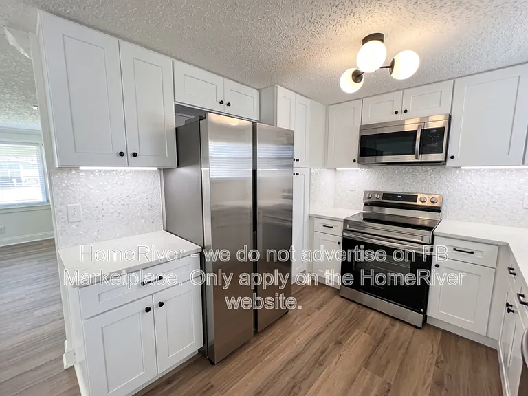 4525 Kennedy Ct — Photo 3