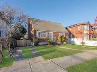 24712 139th Ave, Rosedale, NY 11422