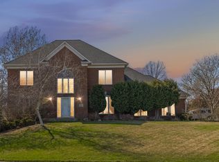 8700 Carriage Hill Rd, Savage, MN 55378