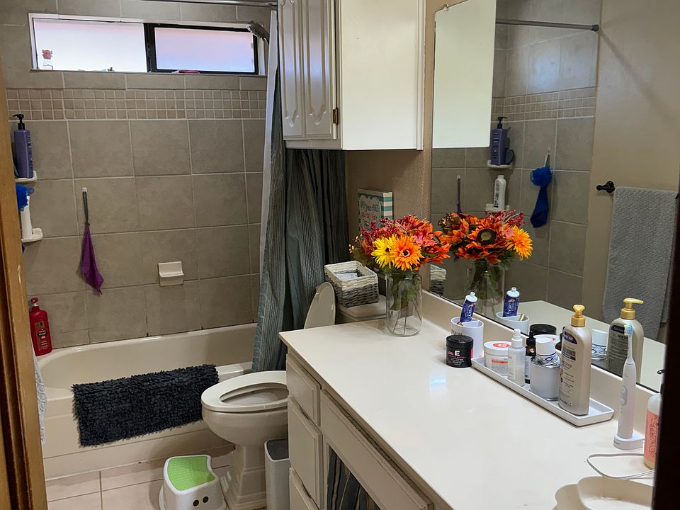 1st image of 2000 Brabant Dr