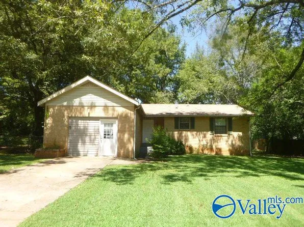 3902 Nelson Dr NW, Huntsville, AL 35810