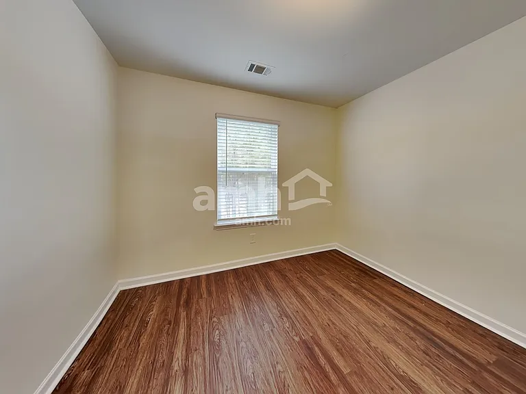 553 Camp Dr — Photo 21