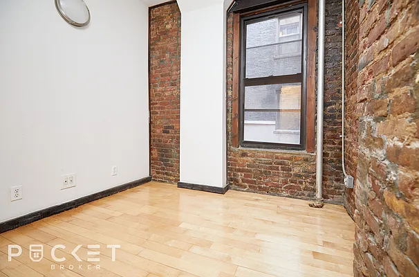 Rented by PocketBroker Inc | media 45