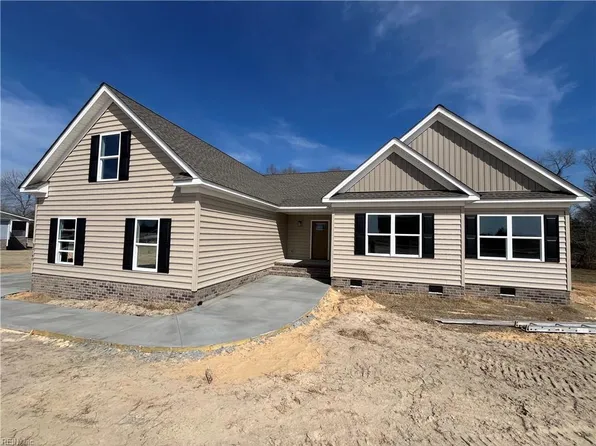 22160 Harvest Dr, Franklin, VA 23851