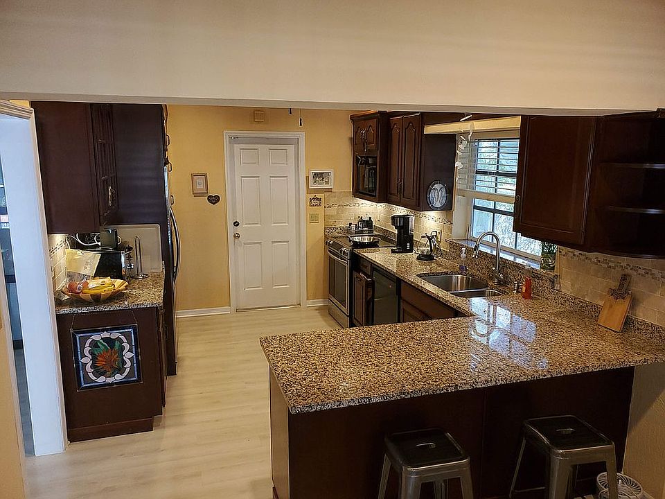 2nd image of 7561 SW 138th St