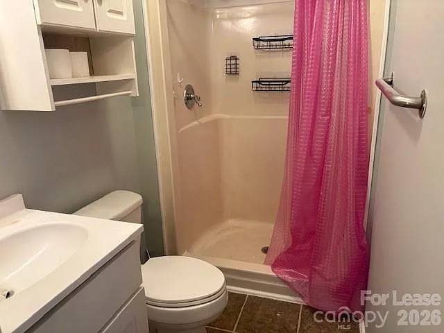 909 Grace Ave — Photo 8
