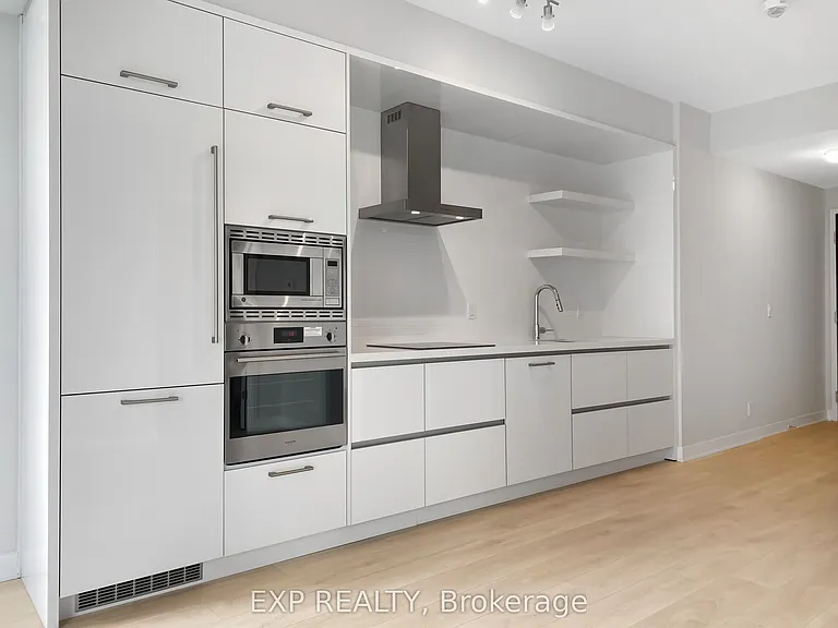 2221 Yonge St #1906 — Photo 10