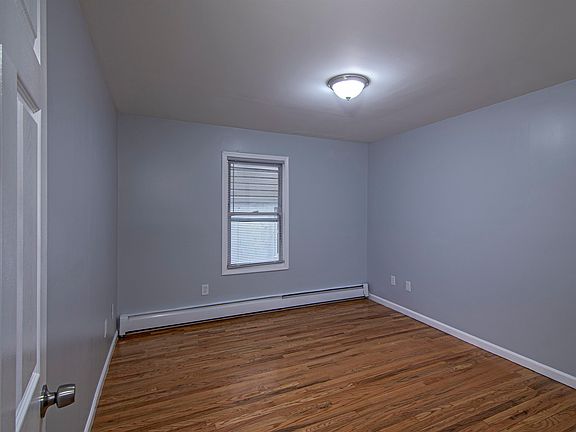 4th image of 79 Columbia Ave APT 1