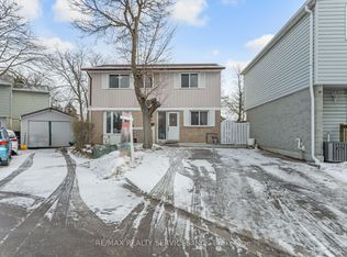 11 Juliette Sq, Brampton, ON L6S 2M6