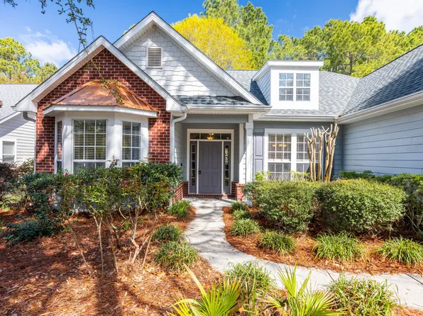 95 Concert Ct, Freeport, FL 32439