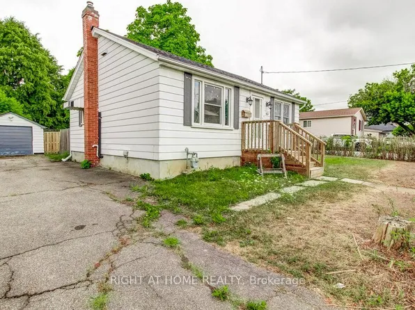 63 Kinsey St, Saint Catharines, ON L2S 1E2