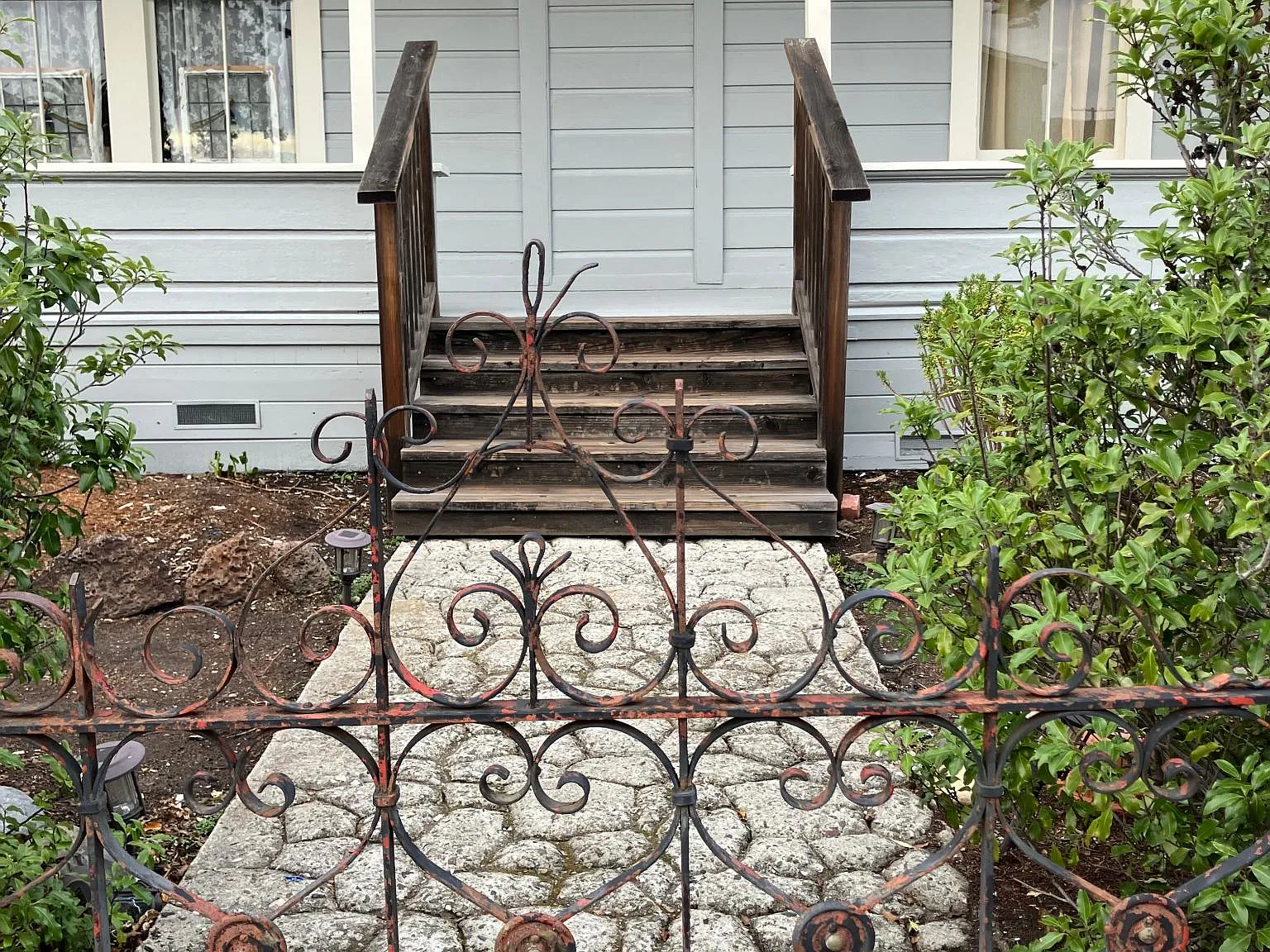 409 Grant St — Photo 2