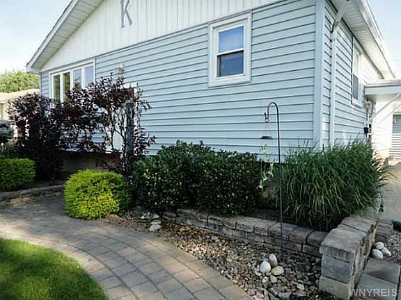 2nd image of 55 Sprucewood Dr