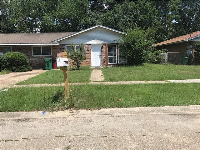 1st image of 2940 Camellia Dr #B