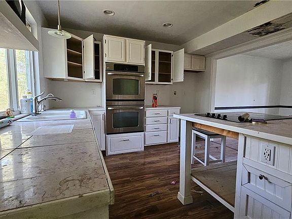 4th image of 145 Alaric Dr