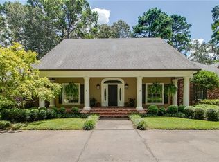 1121 Capilano Dr, Shreveport, LA 71106