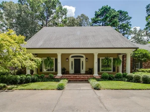 1121 Capilano Dr, Shreveport, LA 71106