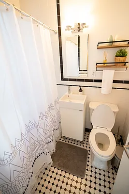 Rented by Park River | media 9