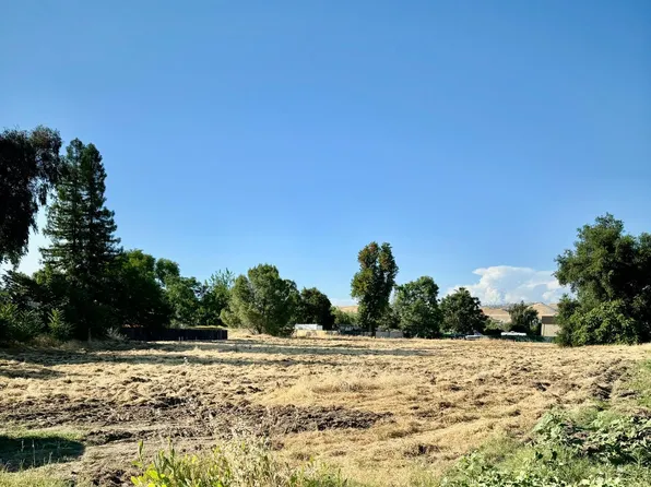 17124 N Friant Rd, Friant, CA 93626