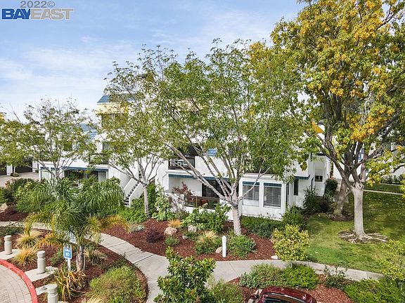 4th image of 691 Portofino Ln