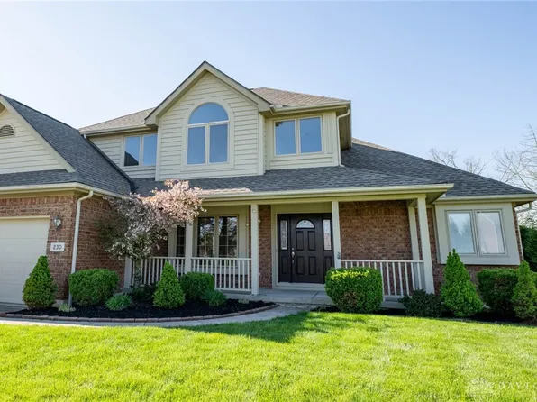 230 Hunterfield Dr, Brookville, OH 45309