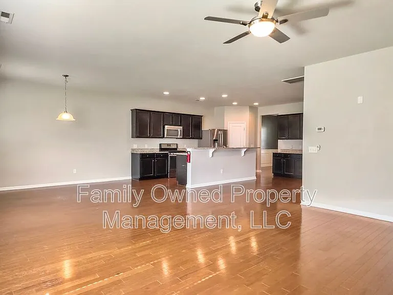 1834 Chickasaw Dr — Photo 12