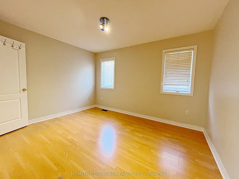 28 Barnstone Dr — Photo 13