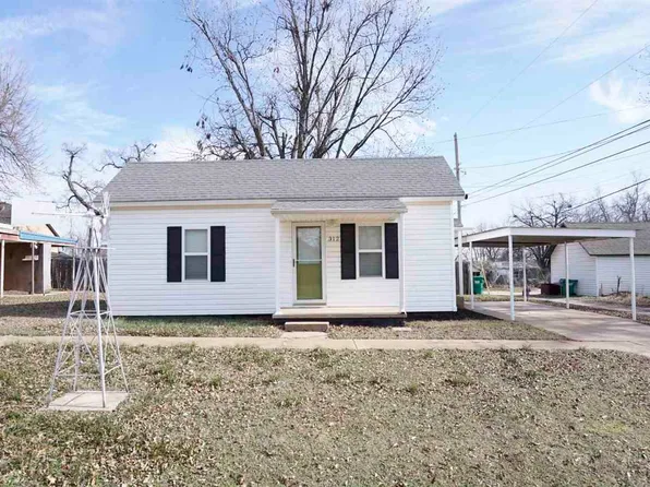 312 N 9th St, Perry, OK 73077
