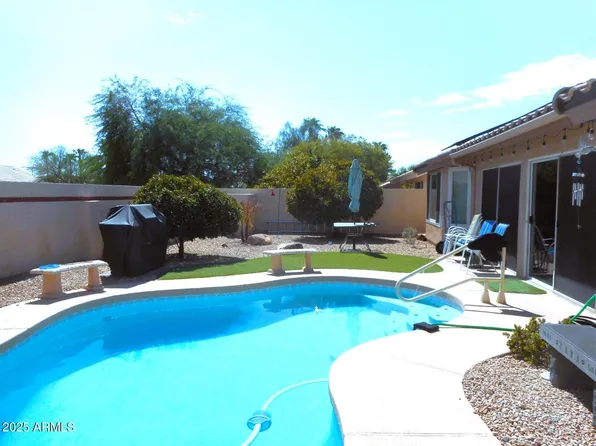 8701 W BEHREND Drive, Peoria, AZ 85382