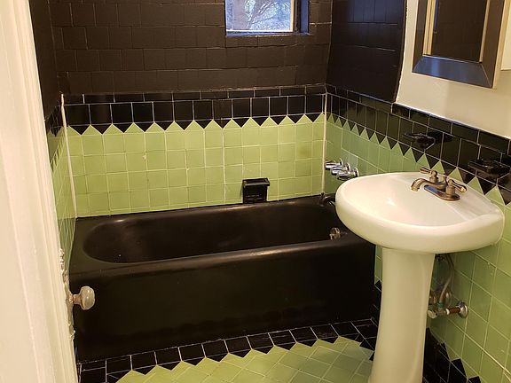 5th image of 1314 N Hayworth Ave APT 102