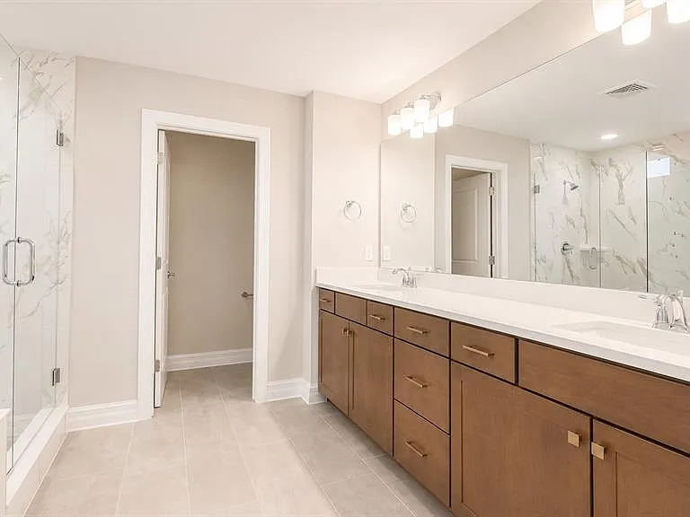 16628 Silver Brook Way — Photo 39