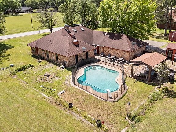 5th image of 130 Beasley Rd