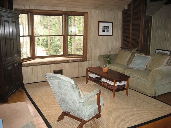 Living Room with bay window