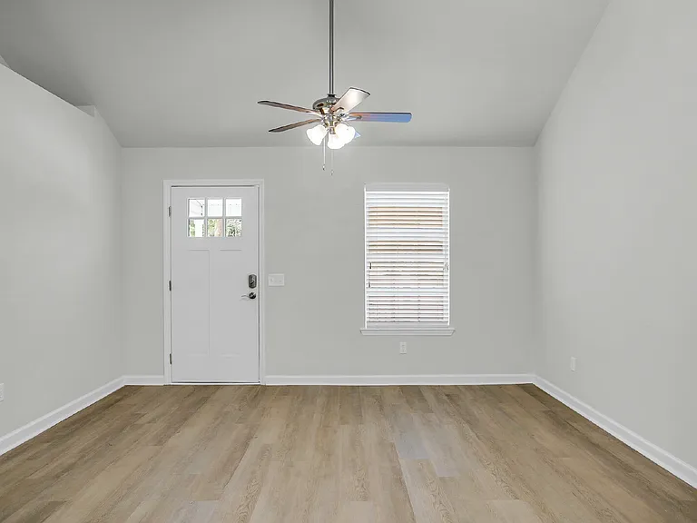2108 California Ave — Photo 9