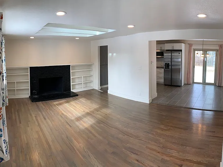 2740 W Elizabeth St — Photo 3