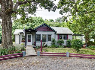 1143 Low Bridge Rd, Ramseur, NC 27316