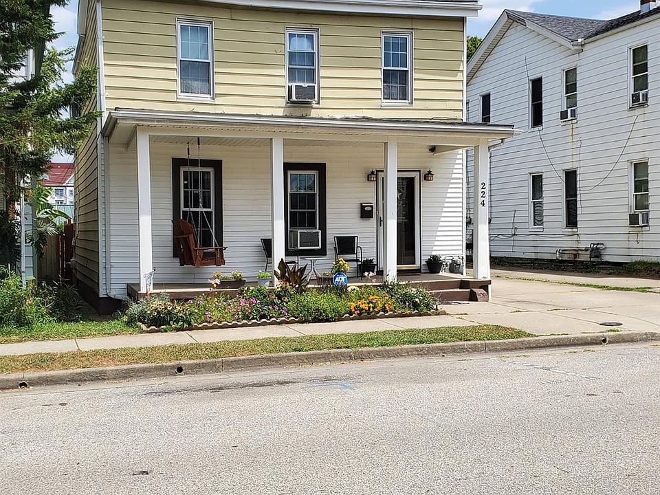 1st image of 224 Elm St