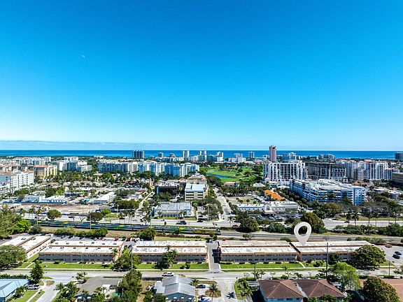 4th image of 650 SW 2nd Avenue #252