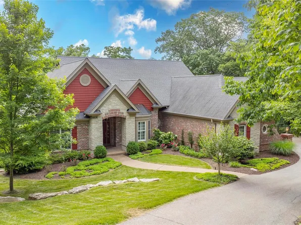 9814 Kimker Ln, Saint Louis, MO 63127