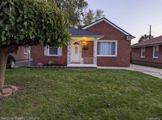 1228 E Barrett Ave, Madison Heights, MI 48071